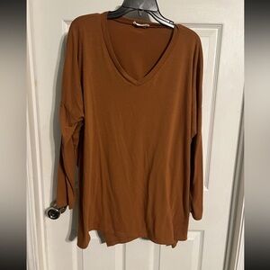 NWOT ZENANA Luxe Women's Long Sleeve Sz 2x Rust/ Burnt Orange Top With Side Slit